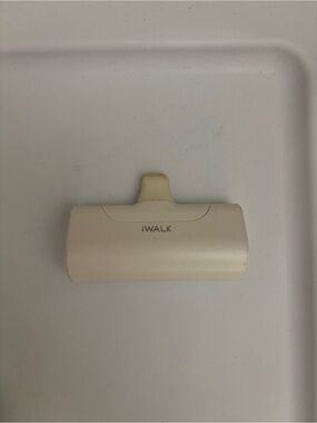 iWalk Portable Power Bank in Off-White